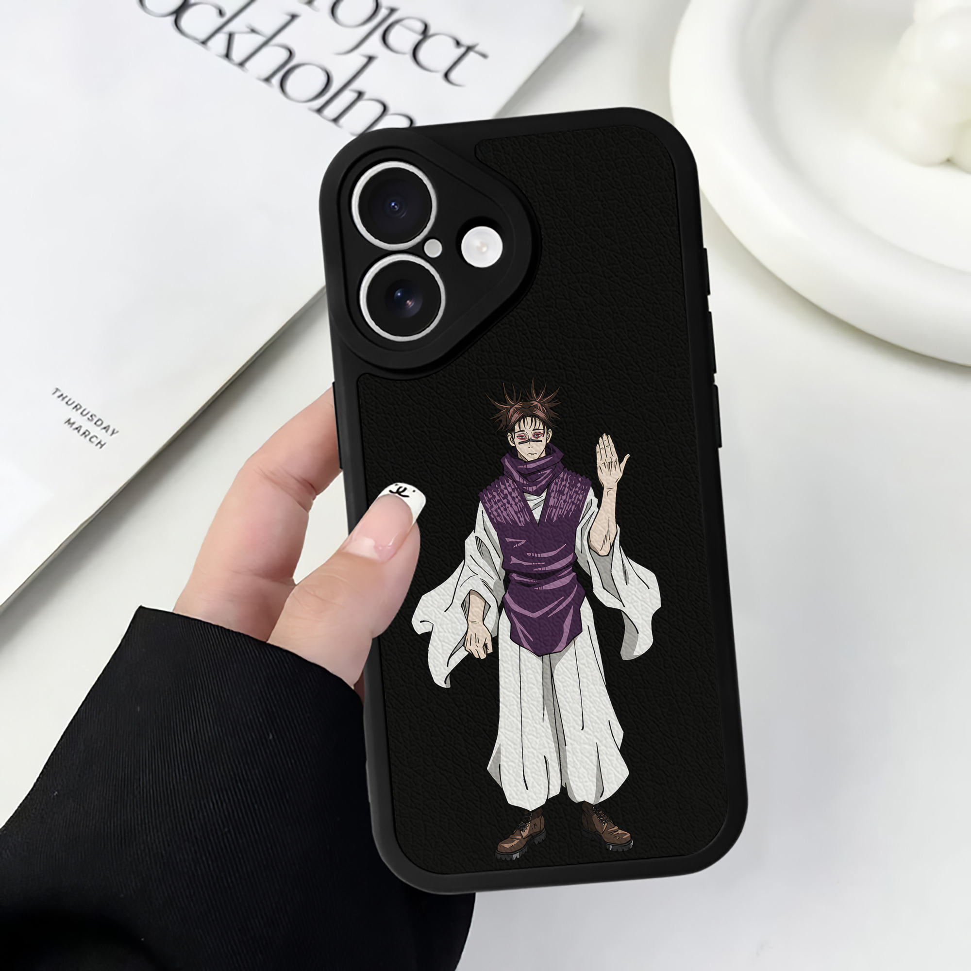 （画像用） 呪術廻戦 Jujutsu Kaisen 【iPhone 16シリーズ対応】シリコンスマホケース（レザー調） 材質：シリコン